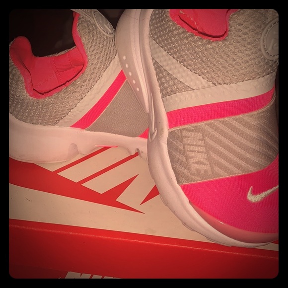 Nike Shoes - Nike